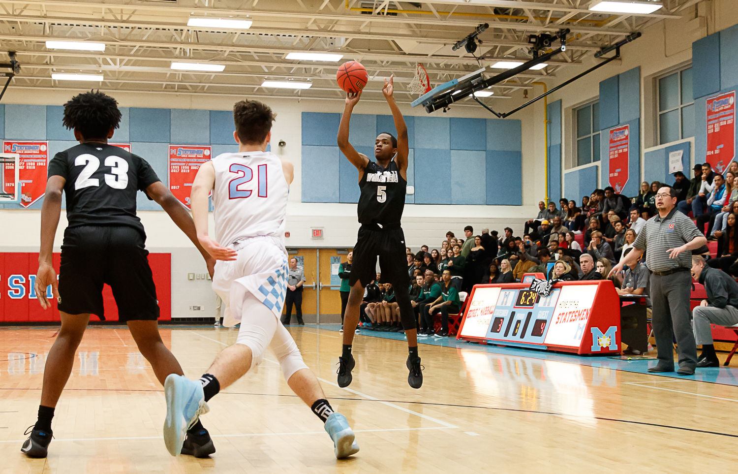Marshall vs. Wakefield boys hoops 10